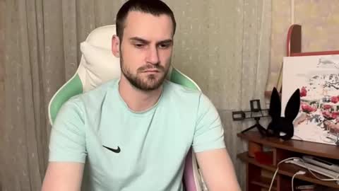 Cari online show from November 9, 2025, 7:01 pm