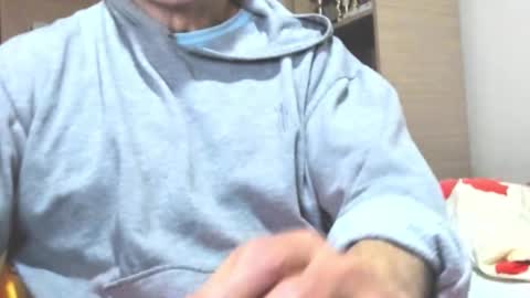 Laz online show from November 22, 2025, 5:12 pm