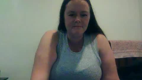 carinabro10 online show from September 28, 2025, 5:24 am