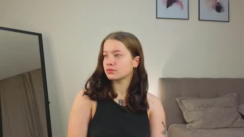 Snapshot of carissaolivo chatting on November 26, 2025, 8:04 am Elena online show from November 26, 2025, 8:04 am