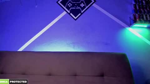 Carl online show from October 10, 2025, 5:01 pm