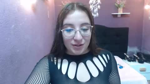 carla_999 online show from November 12, 2025, 1:44 pm