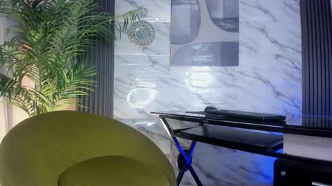 Carla  online show from February 13, 2025, 5:11 pm