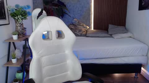 Carla  online show from February 27, 2025, 6:42 pm