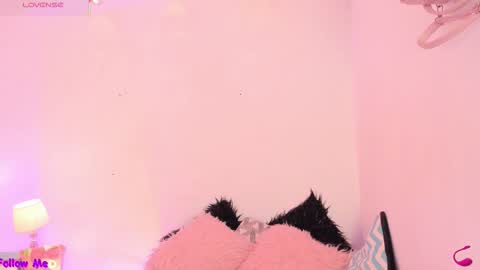 Carla Wet18 online show from November 21, 2025, 4:55 am