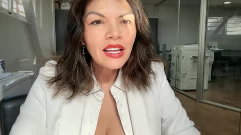 Snapshot of carlaconnortv chatting on September 23, 2025, 9:45 am Carla Connor online show from September 23, 2025, 9:45 am