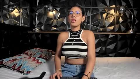 carlamarrinson online show from March 16, 2026, 4:18 am