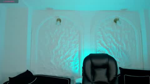 Carla online show from October 25, 2025, 12:23 pm