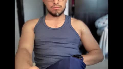 carlcarlinches4 online show from February 19, 2025, 4:11 pm