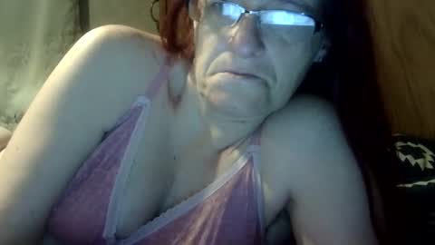 carleeswoman08 online show from February 9, 2026, 12:20 pm