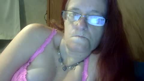 carleeswoman08 online show from April 1, 2026, 1:41 pm