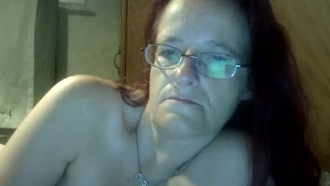 carleeswoman08 online show from June 24, 2026, 11:42 am