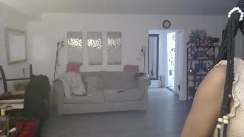 Carlie online show from November 15, 2025, 7:21 pm