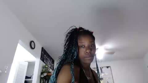 Snapshot of carliecreams chatting on May 9, 2026, 10:09 am Carlie online show from May 9, 2026, 10:09 am