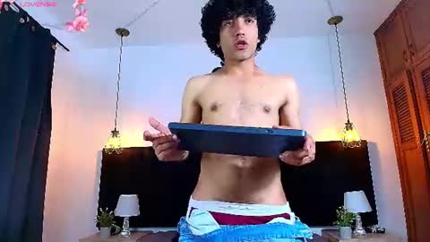 Carlos online show from July 8, 2026, 4:17 am