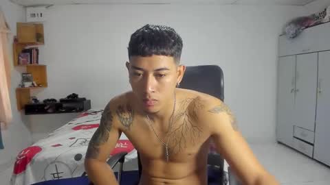 Snapshot of carlitosex09 chatting on October 16, 2025, 3:35 pm master online show from October 16, 2025, 3:35 pm