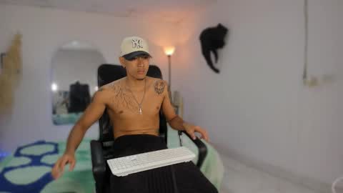 Snapshot of carlitosex09 chatting on October 27, 2025, 11:58 am master online show from October 27, 2025, 11:58 am