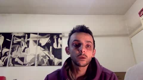 Snapshot of carlos037tm chatting on February 9, 2025, 10:32 pm Carlos online show from February 9, 2025, 10:32 pm