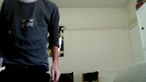 Snapshot of carlos037tm chatting on November 18, 2025, 9:36 am Carlos online show from November 18, 2025, 9:36 am