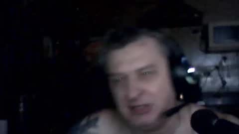 Snapshot of carlos712009 chatting on February 12, 2026, 8:09 am carlos712009 online show from February 12, 2026, 8:09 am