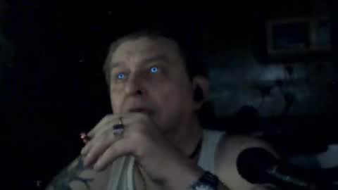 carlos712009 online show from April 13, 2026, 6:52 am