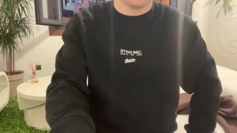 Snapshot of carlos_owen chatting on October 24, 2025, 5:53 pm carlos_owen online show from October 24, 2025, 5:53 pm