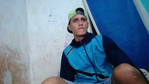 carlos_steven online show from July 16, 2026, 2:17 am