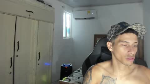 carlossmi01 online show from July 31, 2026, 7:35 pm