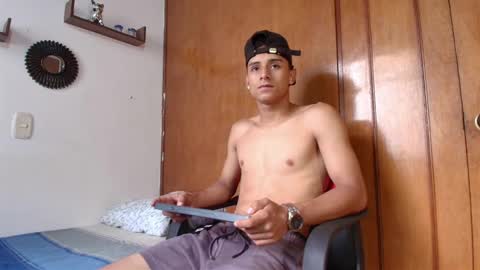 carloz_perez online show from November 14, 2025, 3:00 pm