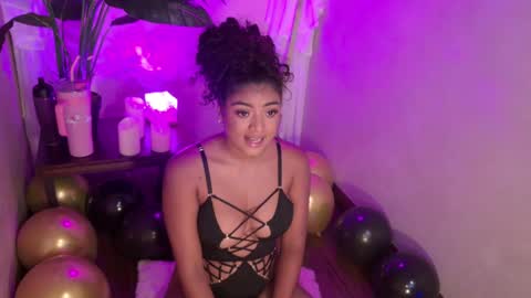 Carly Monroe  online show from October 1, 2025, 10:05 pm