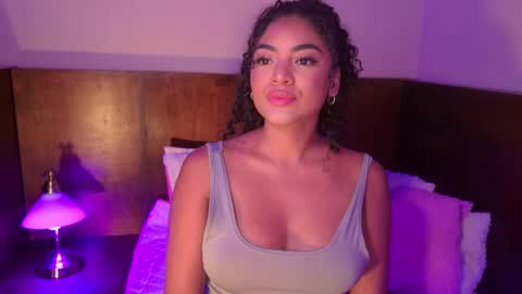 Carly Monroe  online show from October 7, 2025, 11:35 pm