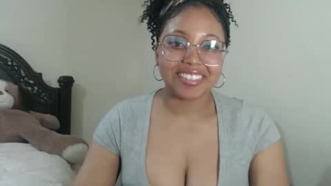 CARAMEL xoxo online show from March 30, 2026, 5:52 am
