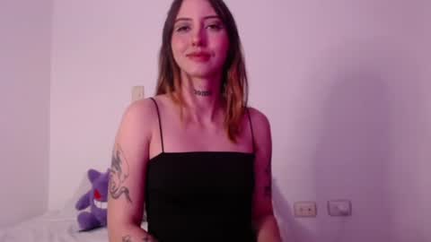 carmennrusso online show from November 6, 2025, 1:39 am