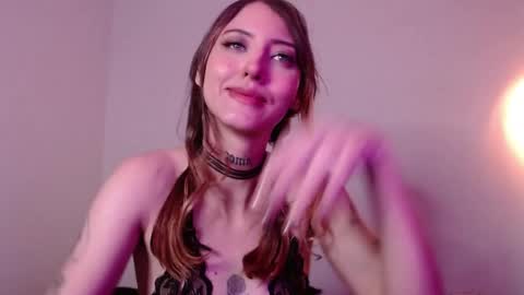 Snapshot of carmennrusso chatting on February 21, 2026, 1:39 am carmennrusso online show from February 21, 2026, 1:39 am