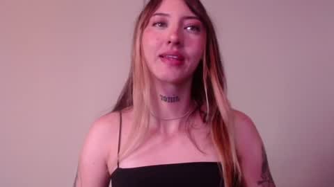 carmennrusso online show from July 9, 2026, 9:19 pm