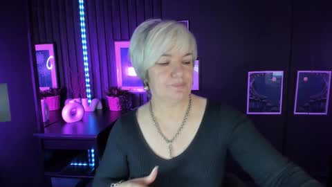 Carmen online show from November 16, 2025, 8:47 pm