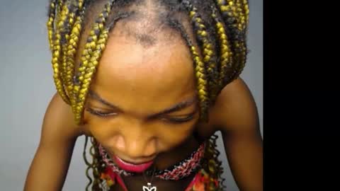 caroline online show from November 19, 2025, 5:40 am