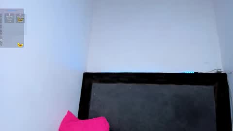 Snapshot of carol100597 chatting on October 5, 2025, 11:24 pm karol online show from October 5, 2025, 11:24 pm