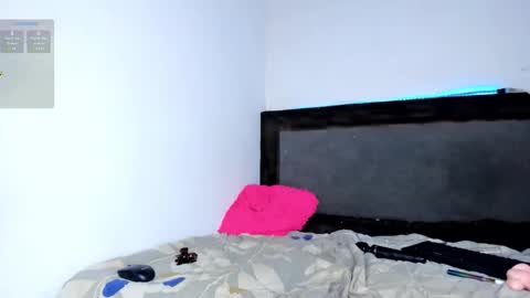 Snapshot of carol100597 chatting on November 12, 2025, 5:19 am karol online show from November 12, 2025, 5:19 am