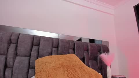 Snapshot of carol_horny chatting on January 25, 2025, 5:18 am Carol  online show from January 25, 2025, 5:18 am