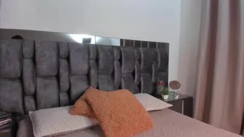 Snapshot of carol_horny chatting on November 2, 2025, 3:53 am Carol online show from November 2, 2025, 3:53 am