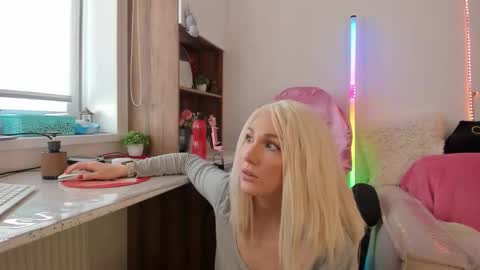 carol_may_ online show from February 27, 2026, 8:58 am