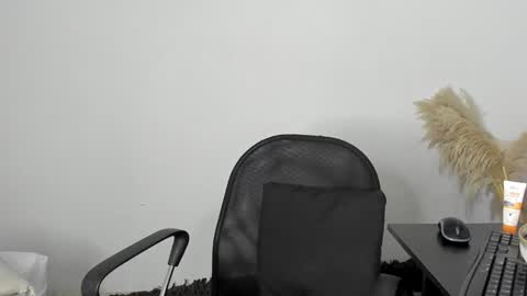 carolay759687 online show from January 7, 2025, 12:13 am