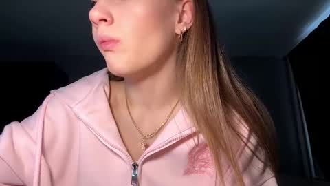 Snapshot of carolecronan chatting on December 23, 2025, 8:34 am Lisa online show from December 23, 2025, 8:34 am