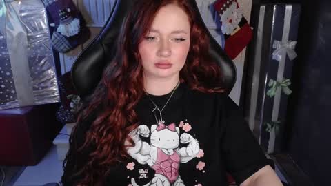 Snapshot of carolina_winter chatting on December 31, 2024, 11:42 am Mira online show from December 31, 2024, 11:42 am