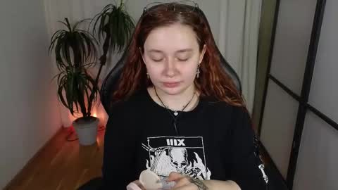Snapshot of carolina_winter chatting on February 12, 2025, 12:22 pm Mira online show from February 12, 2025, 12:22 pm