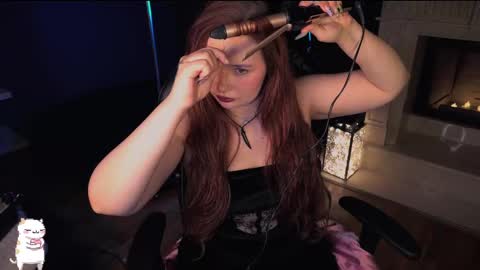 Snapshot of carolina_winter chatting on February 14, 2025, 5:51 am Mira online show from February 14, 2025, 5:51 am