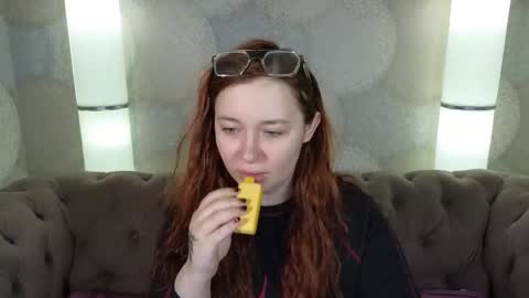 Snapshot of carolina_winter chatting on February 19, 2025, 10:01 am Mira online show from February 19, 2025, 10:01 am