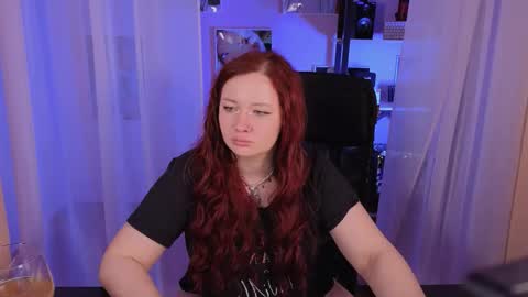 Snapshot of carolina_winter chatting on September 9, 2025, 7:13 pm Mira online show from September 9, 2025, 7:13 pm