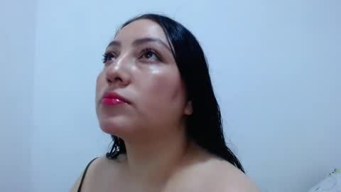 carolina_zabala_19 online show from April 1, 2026, 6:27 pm